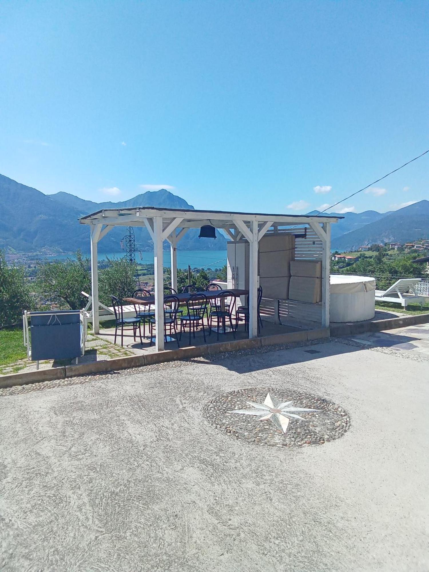IseoLakeRental - Cà Negra Costa Volpino Bagian luar foto